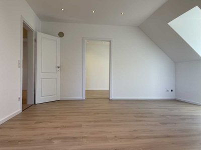 Zwei-Zimmer-Dachgeschosswohnung mit Wohlfühlatmosphäre und EBK  in Vierkirchen vermieten