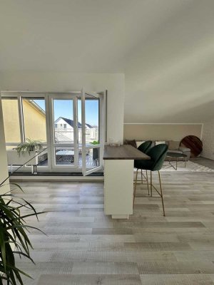 Charmante 2-Zimmer Dachgeschosswohnung mit Balkon in Tempelsee
