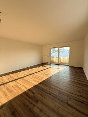 Moderne 2-Zimmer-Wohnung mit Balkon, Garage und Stellplatz in gepflegtem Haus (BJ 2014)