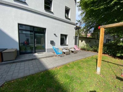 Ruhige Innenhoflage Hamburg Eilbek: Gehobene 2-Zimmer Wohnung mit EBK und Terrasse