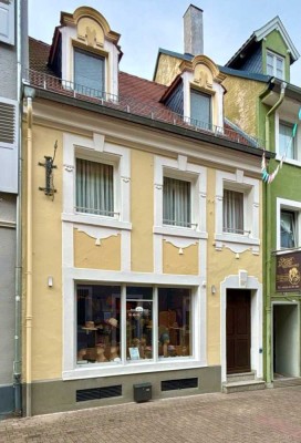 STILBAU bietet an: Kleinod mitten in der Speyerer Innenstadt