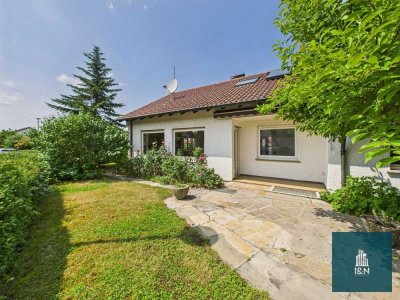 FAMILIENTRAUM - Freistehendes Ein- bis Zweifamilienhaus in schöner Lage mit großem Garten