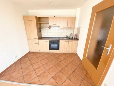 2-Raumwohnung mit Laminat, Einbauküche, Duschbad, Balkon und Fahrstuhl...!!!