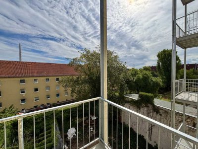 *Geräumige 3-Raumwohnung mit Fußbodenheizung & Balkon! Erstbezug nach Sanierung*