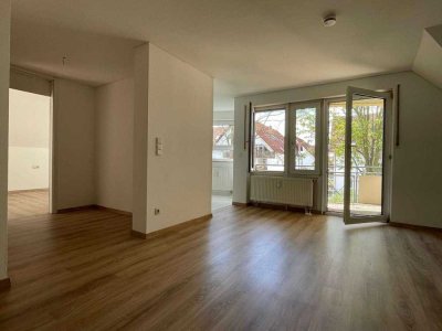 ANSPRECHEND & FLOTTE WOHNUNG MIT GR. BALKON IM 2.OG, INKLUSIVE EINZELGARAGE!