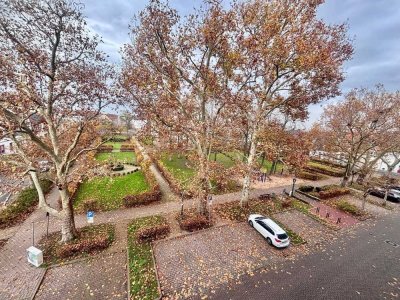 Helle 2-Zimmer Wohnung mit Blick ins Grüne und Stellplatz in der Tiefgarage