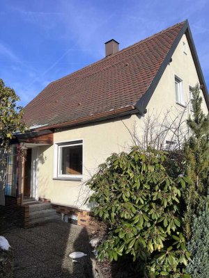 Sanieren statt Neubau auf wunderschönem großen Gartengrundstück in Wunsiedel