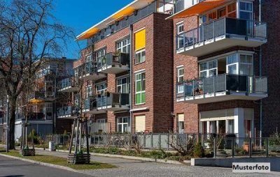 Mehrfamilienhaus mit Doppelgarage als Renditeobjekt