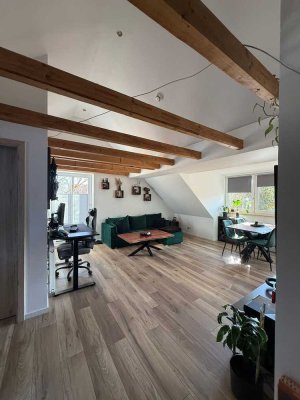 Moderne exklusive 2-Zimmer-DG-Wohnung mit Balkon am Hanreibach