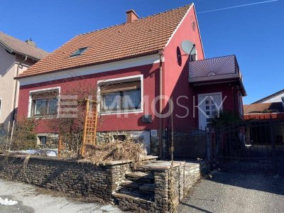 Attraktives Wohnhaus mit Keller und Nebengebäude!