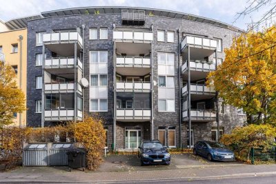 Bezugsfrei | 4-Zimmer-Wohnung im modernem Gebäude der 2000er Jahre mit Balkon & TG in Oberbilk!