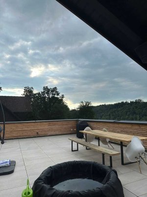 Große 4-Zimmer-Wohnung mit gehobener Innenausstattung mit Dachterrasse und Einbauküche in Passau