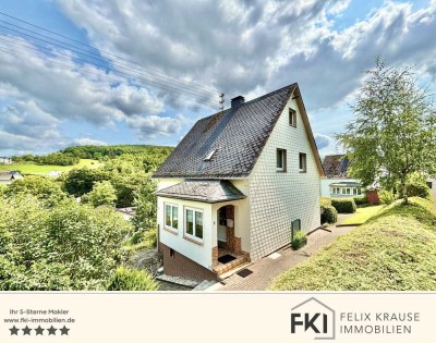 **Solides Einfamilienhaus mit tollem Weitblick und Garten in Daaden**