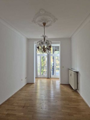 3-Zimmer Altbautraum mit Balkon in Bonn-Poppelsdorf/ Kessenich
