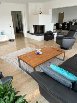 Luxus 5 Zimmer-EG-Wohnung, inkl. luxuriöse EBK, mit Balkon, Terrasse, Garten, Kamin