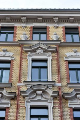 **Hochwertig sanierte 4-RW im Jugendstilhaus mit Balkon/ Parkett / FHZ *WE07