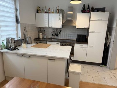 Helle 2-Zimmer-Wohnung (67 m²) mit Balkon & großer Wohnküche