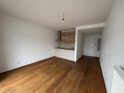 Kleines Wohnstudio mit Balkon in toller Lage