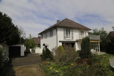 Stilvolles Architektenhaus aus den 50er Jahren mit besonderem Charme