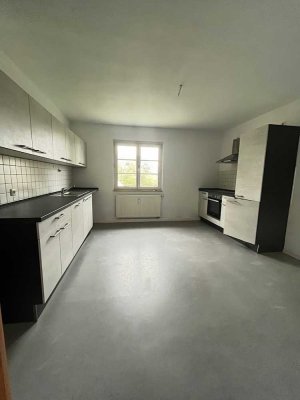 Gemütliche 2-Raumwohnung mit moderner Einbauküche in Lauta-Nord – Ihr neues Zuhause wartet!