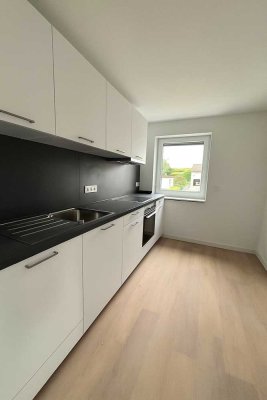 Kernsanierte 3-Zimmer Wohnung mit Ebk + Balkon