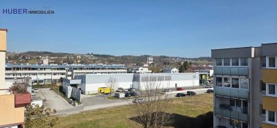 ANLEGERWOHNUNG MIT 4,5% RENDITE |PERG/SÜDSTADST| AUSSICHT | SONNIG| TOP-BAD|SPECKSTEINKAMIN | SOFORT VERMIETBAR!