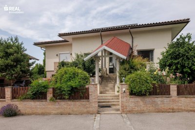 "Wohnen wie im Urlaub" 5 Zimmer-Bungalow mit großem Wohnkeller und Garage