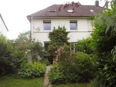 Haan-Gruiten: Wohnhaus für die große Familie (DHH)