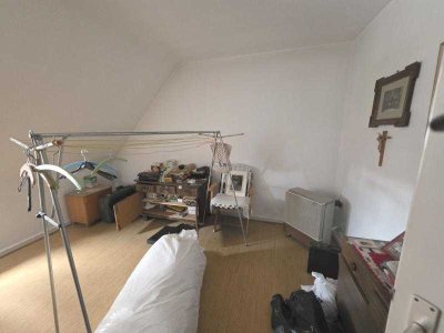 Sandsteinhaus zum renovieren.