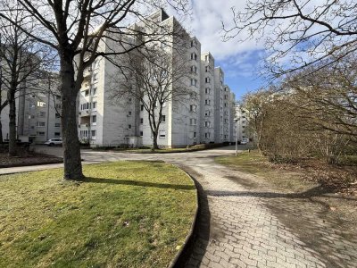 Attraktive 3,5 Zimmer-Wohnung mit Loggia in Westhagen mit viel Potenzial in guter Lage