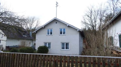 Einfamilienhaus mit sehr großem Grundstück in bester Lage!!!