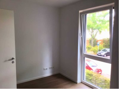 ** Großzügige 4-Zimmer-Wohnung mit SONNENBALKON und 2 BÄDERN, sowie mit oder ohne EINBAUKÜCHE - S...