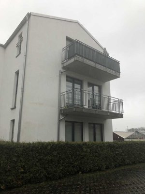 BESICHTIGUNG am 03.09. WARMMIETE 1350 Euro, 2,5-Zimmer-Wohnung mit EBK in Hamburg Rahlstedt