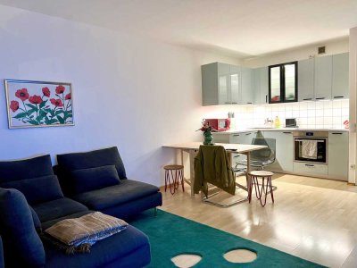 Olympiadorf: gepflegte 2-Zimmer Wohnung mit großem Balkon