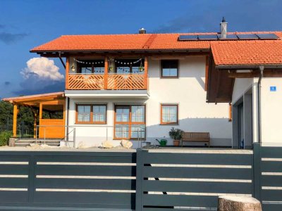 Stilvolle, neuwertige 3-Zimmer-Wohnung mit gehobener Innenausstattung mit Balkon in Aying