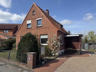 Haus mit 6 Zimmer - Altbau mit 60er Charme