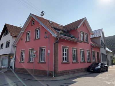 Top-bewertete, voll ausgestattete Ferienwohnung mit Wellness-Highlight im Pfälzer Wald