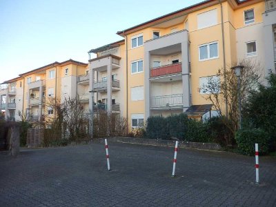 Erdgeschoßwohnung mit Terrasse und Garten in ruhiger Randlage