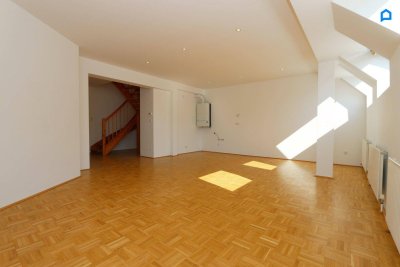 *Komplett sanierter Erstbezug+ Helle + ruhige + 3 Zimmer + Dachgeschoss Maisonette + Klimaanlage+ in renoviertem Jahrhundertwendehaus + 4.Liftstock+ Kellerabteil +U4 Friedensbrücke+  Augartennähe+  Donaukanal+ Straßenbahnlinen 5,33 Walleinsteinstraße, D*