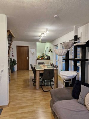 Gemütliche 2,5-Zimmer Maisonette-Wohnung mit Balkon in Weil der Stadt