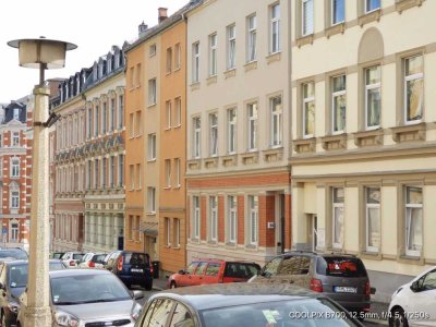 vermietet Eigentumswohnung für Kapitalanlegervon privat mit Balkon und Einbauküche