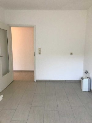 Helle, freundliche 4-Zimmer-Wohnung in zentraler Lage