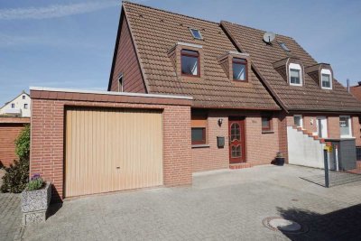 Seltene Gelegenheit: Renovierte Doppelhaushälfte in Delmenhorst Stickgras/Annenriede