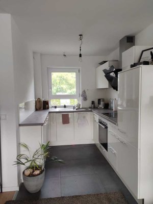 Helle, fast neue Wohnung, mit traumhafter Aussicht in Weissach