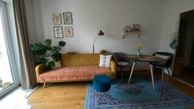 Geschmackvolle 1-Zimmer-Wohnung mit gehobener Innenausstattung mit Balkon und EBK in München Moosach