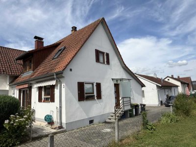 Doppelhaushälfte – Kompletter Neu-Ausbau in 2009 – Gefragte Wohnlage nahe Andermannsberg und Klinik!