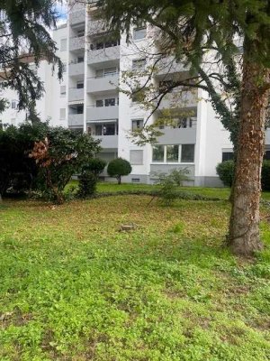 Oftersheim attraktive 4 Zimmer Wohnung mit großem Balkon