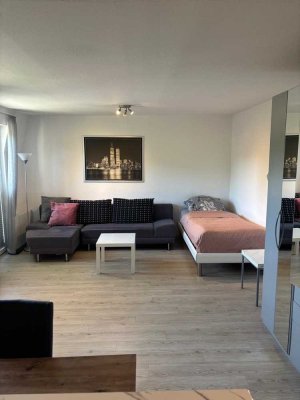 Gemütliche, möblierte Obergeschosswohnung mit Balkon!