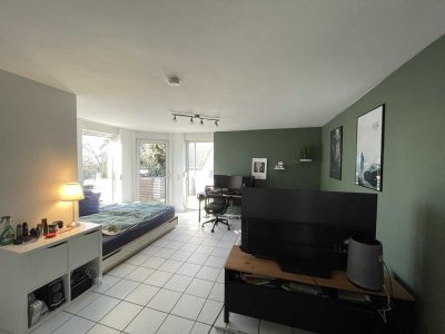 Helle Apartment Wohnung mit EBK, Balkon & Stellplatz