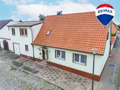 Familienidyll in Großmühlingen – Einfamilienhaus mit Garten, Terrasse & ELW